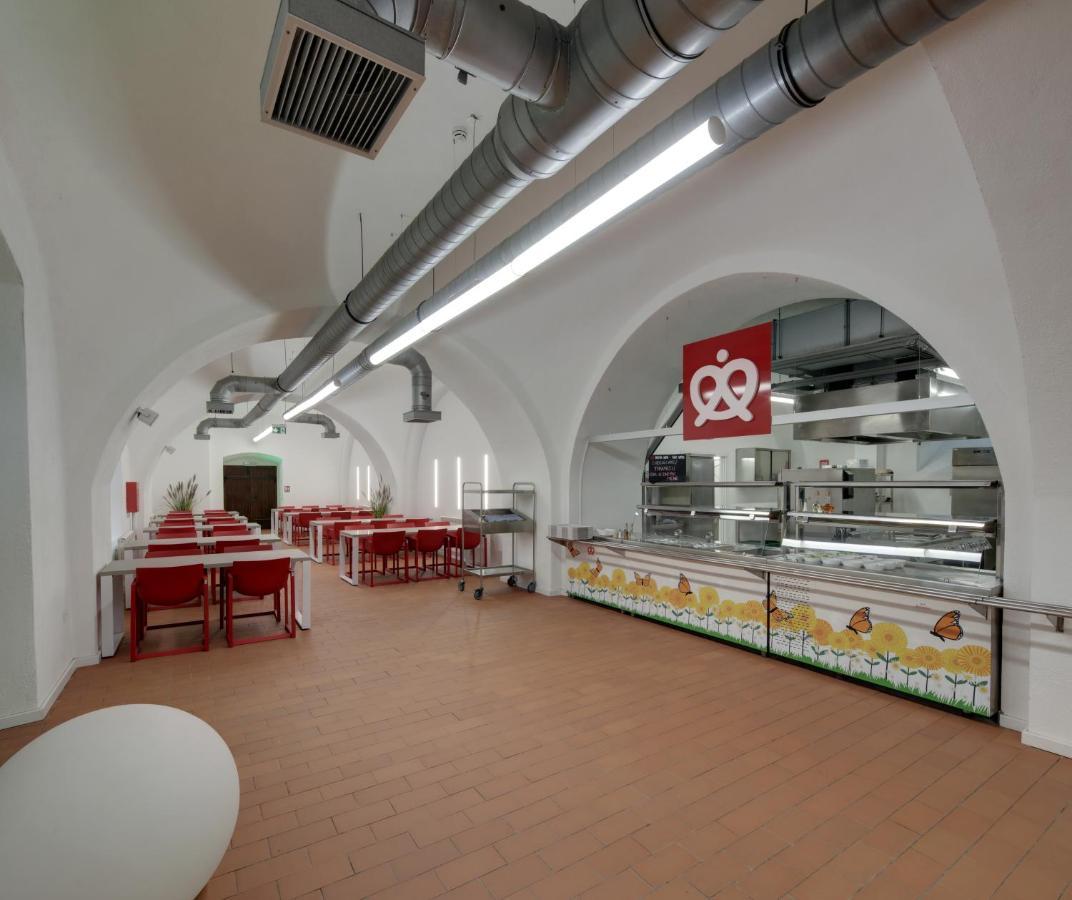 Hi Hostel Stara Pekara 奥西耶克 外观 照片